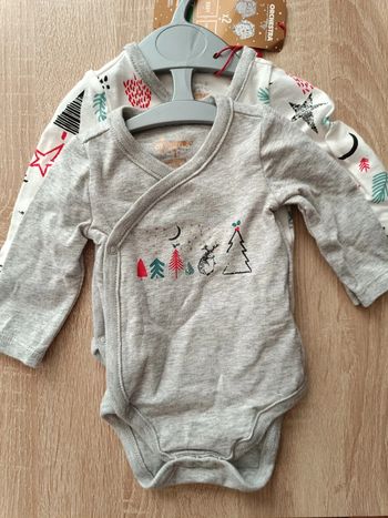 Lot 2 bodies Noël 1 mois neuf étiquette neutre unisexe fille garçon bébé
