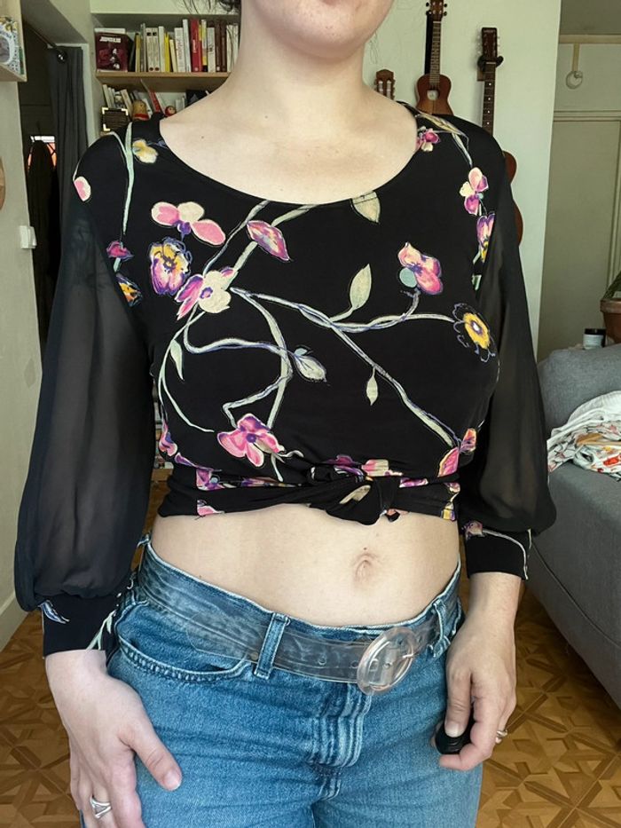 Haut manches 3/4 transparentes noir à fleurs roses - photo numéro 2