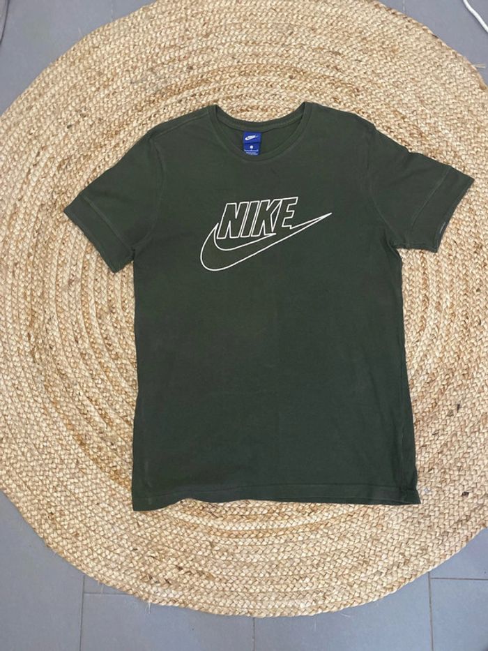 TEE shirt Nike kaki taille L