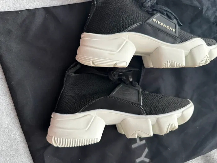 Basket Givenchy taille 33 - photo numéro 7
