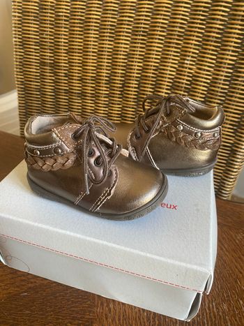 Chaussures bronzes
