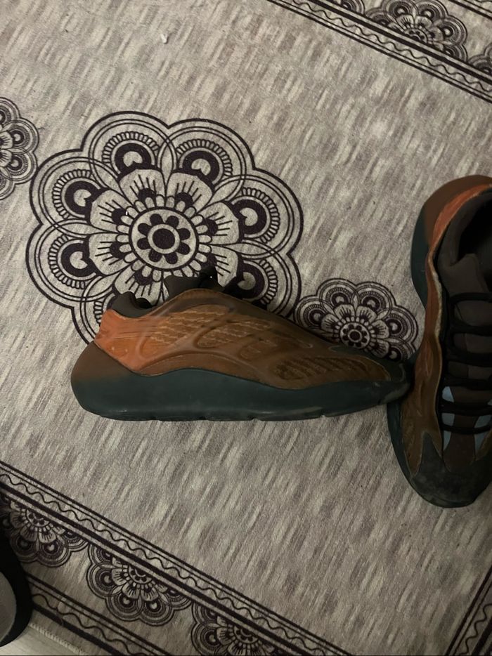 Yeezy 700 v3 - photo numéro 3