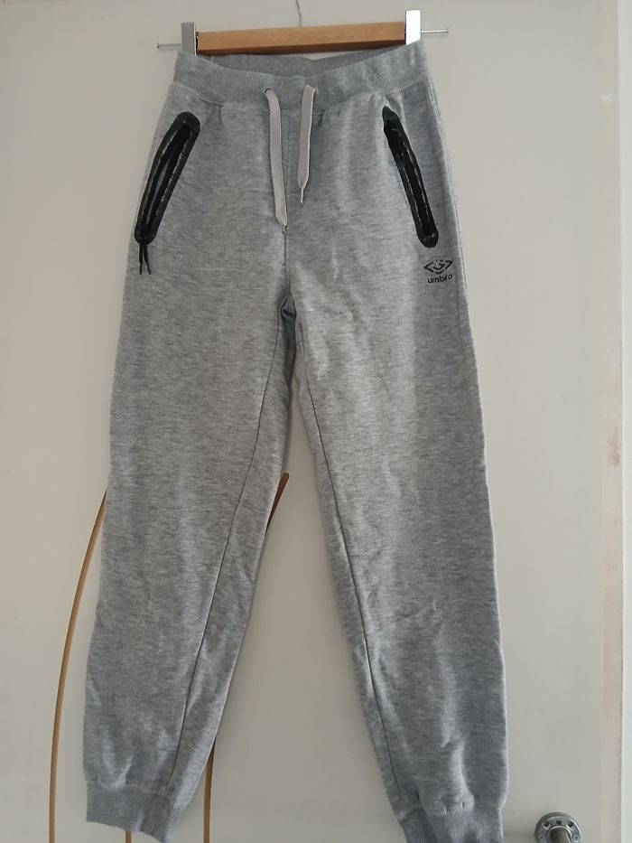 Pantalon jogging umbro 12 ans