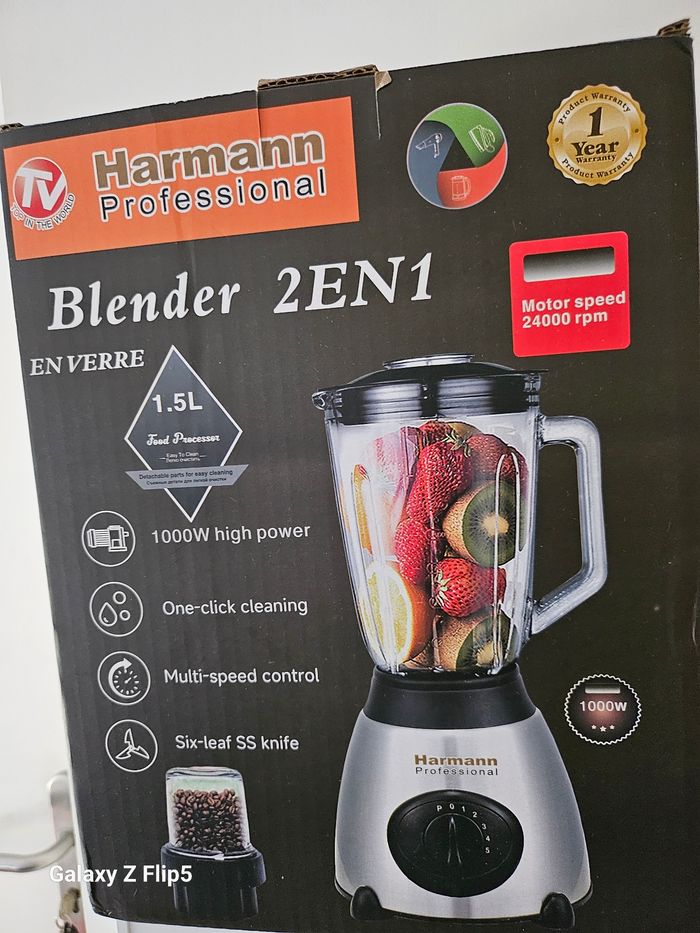 Vend le blender en verre  2 en 1 toute neuve dans carton
