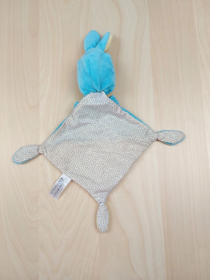 Doudou plat Winnie l'ourson déguisé en lapin DISNEY NICOTOY bleu jaune abeille - photo numéro 4