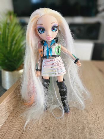 Poupee Rainbow