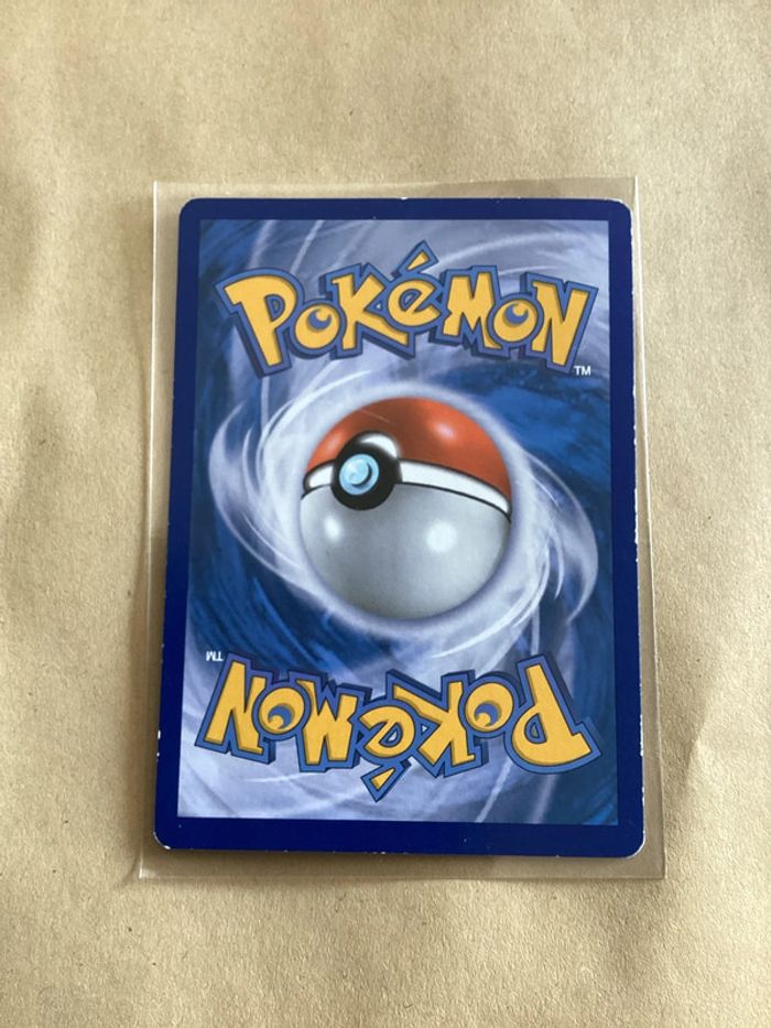 carte Pokémon Pikachu holographique 6/12 McDonald's Collection 2016 - photo numéro 2