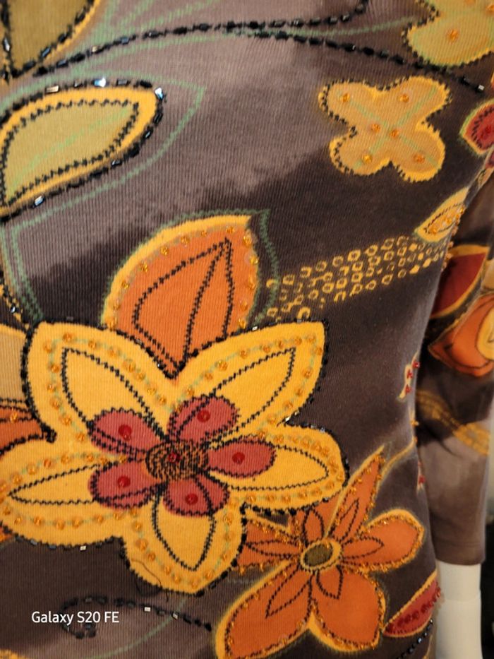 Haut coloré à fleurs - photo numéro 4