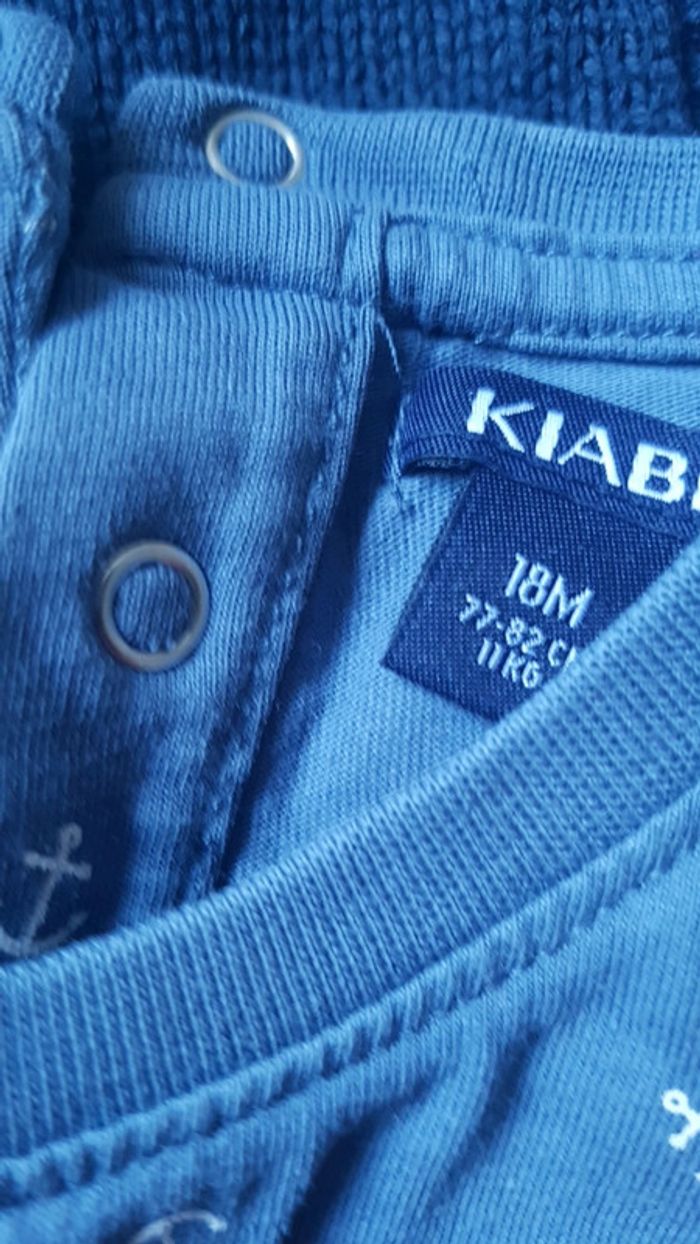 Lot 3 gilets et 1 tshirt - photo numéro 5