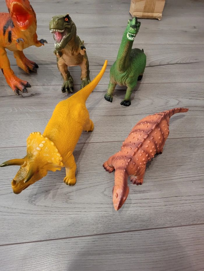Lot de 8 grands dinosaures - photo numéro 4