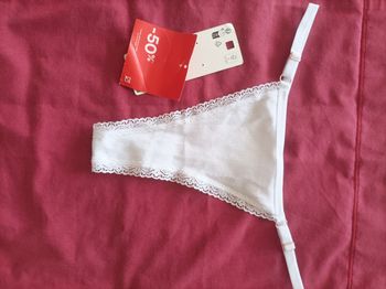 String blanc neuf taille M L coton