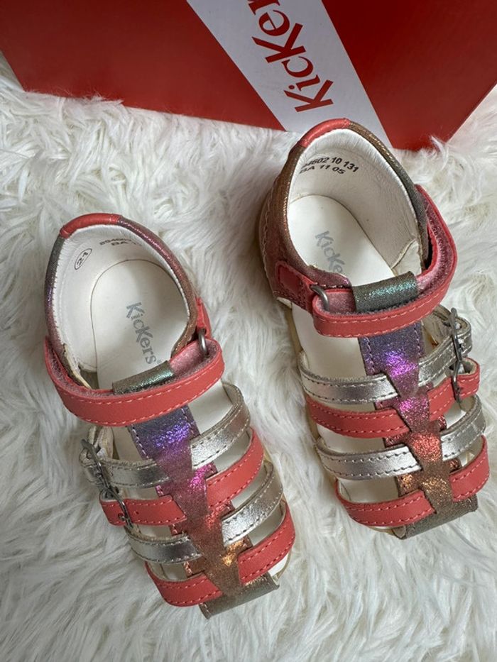 Paire de sandales roses Kickers taille 21 - photo numéro 3