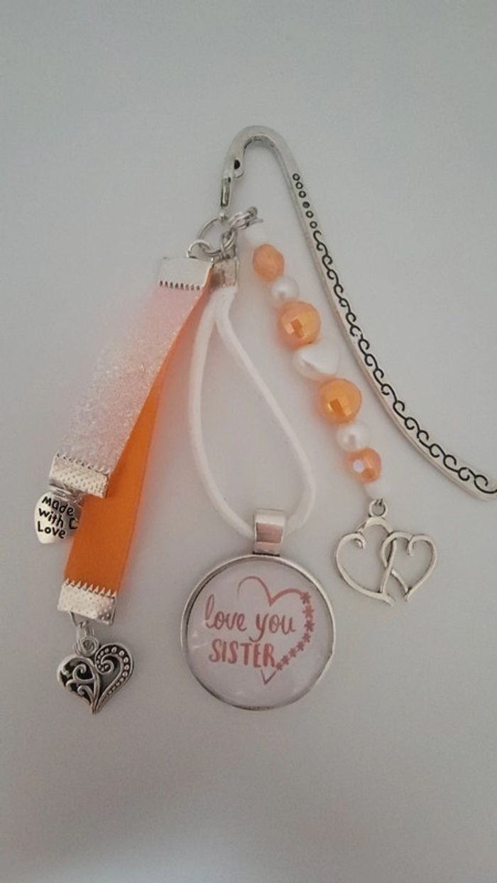 Cadeau sœur sister, bijoux de sac ou marque page " love you sister"