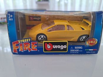 Lamborghini Countach marque Burago 