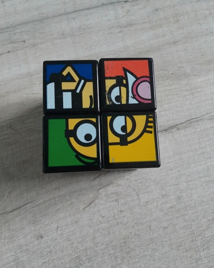 Rubik's cub moi moche et méchant - photo numéro 2