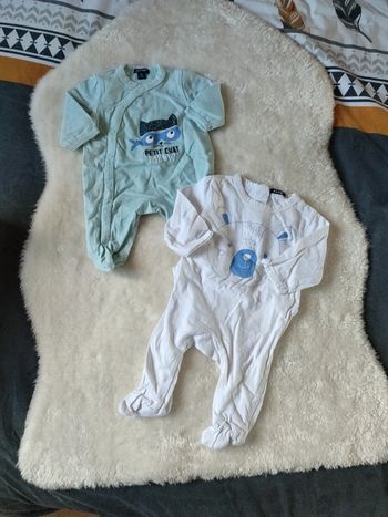 Lot 2 pyjamas