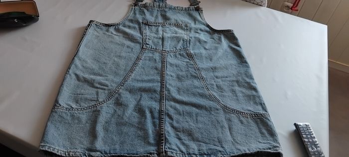 Robe en Jean à bretelles T 44 - photo numéro 7