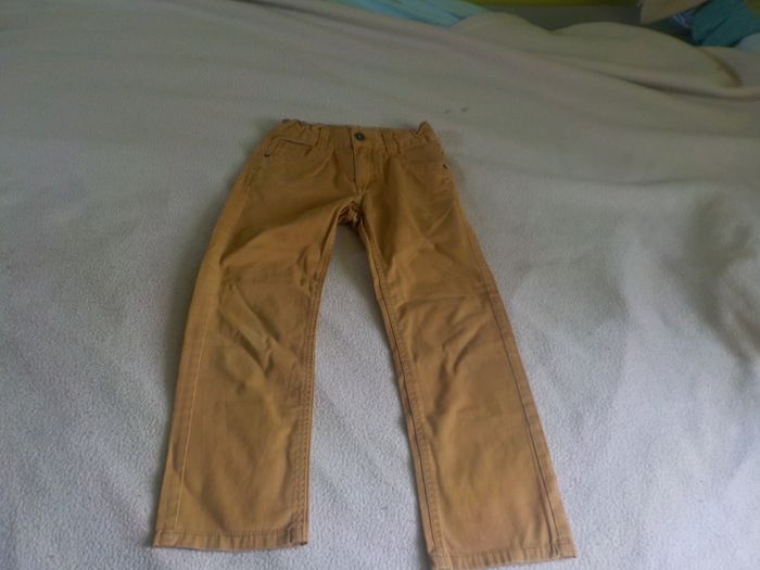 Pantalon , T . 9 ans