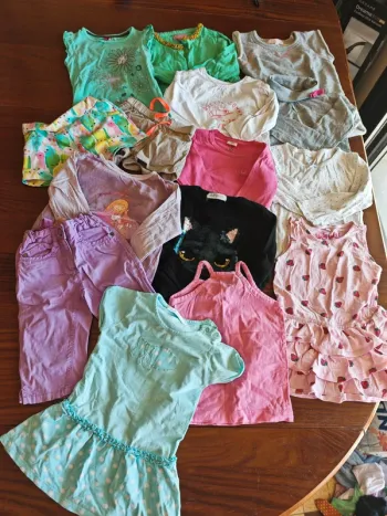 Lot n°18: vêtement 2 ans