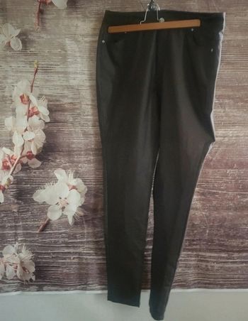 Pantalon C&A taille 48