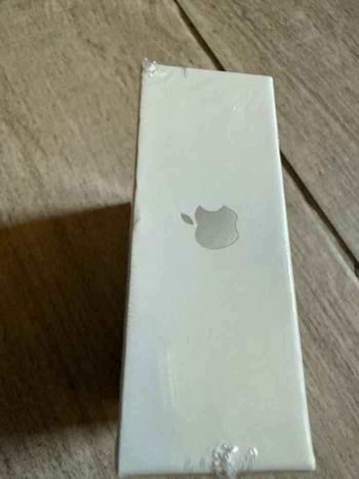 Écouteur apple airpod 4 ANC ( anti bruit ) - photo numéro 3