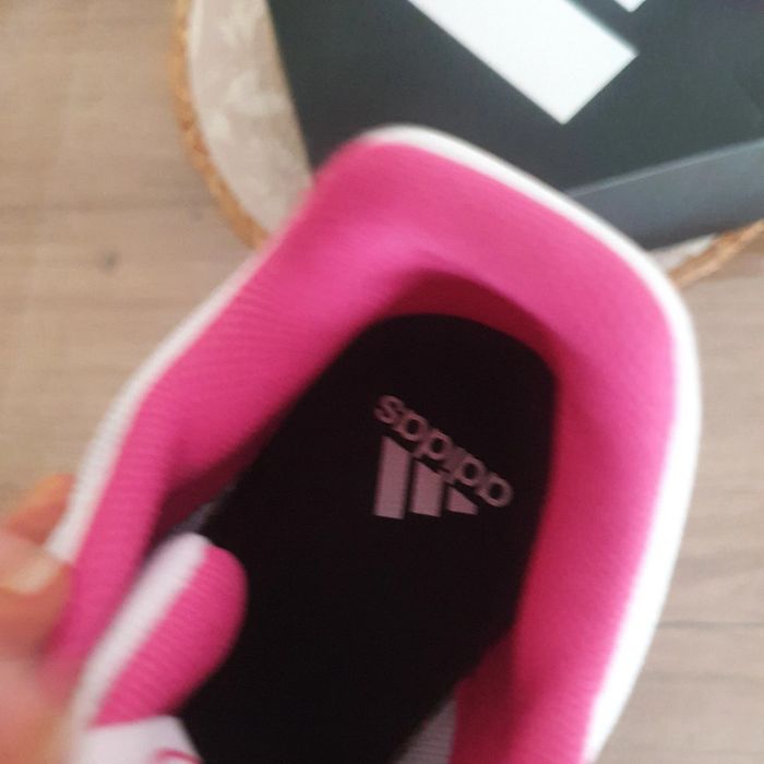 Basket adidas neuf - photo numéro 5