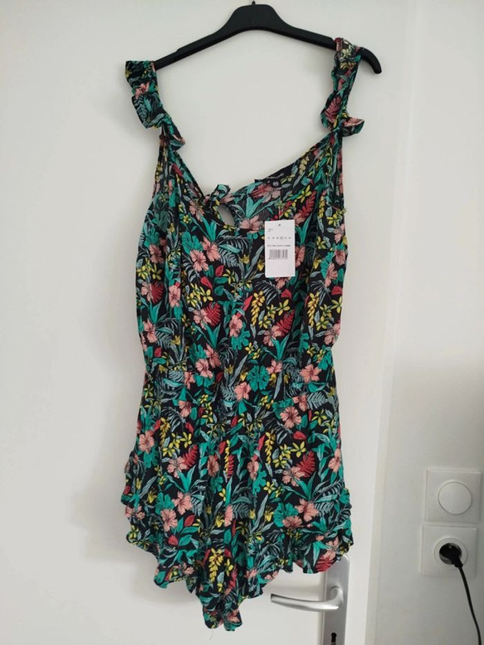 Combinaison short fleurie T 40