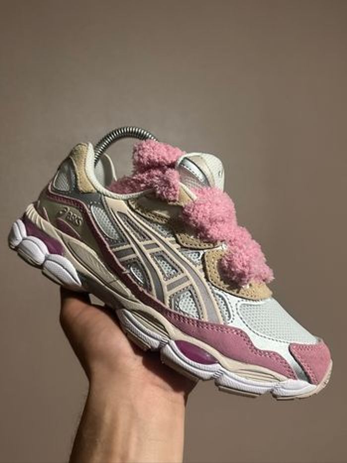 Asics nyc rose fluffy t38