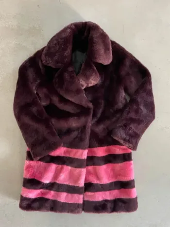 Superbe manteau imitation fourrure
