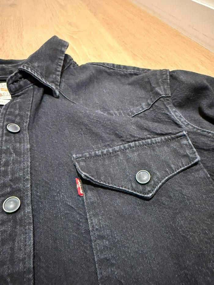 Chemise noir levi’s t.M - photo numéro 3