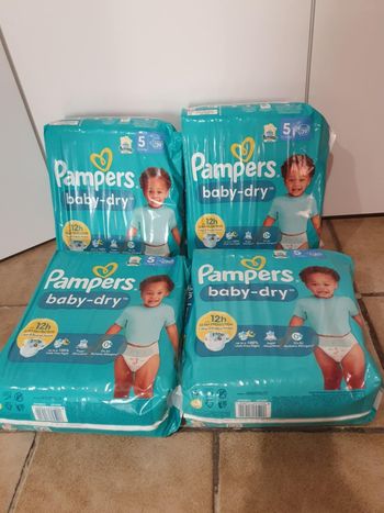 156 couches Pampers baby-dry taille 5