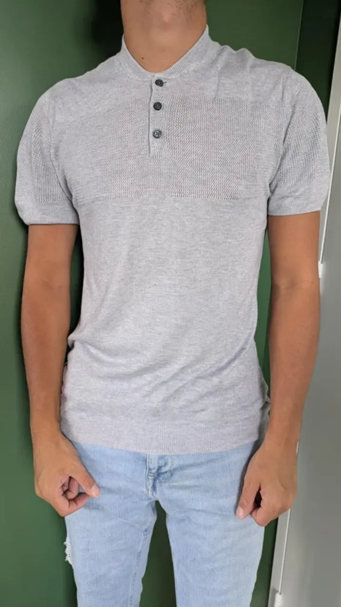 T-shirt gris Zara Man col boutonné