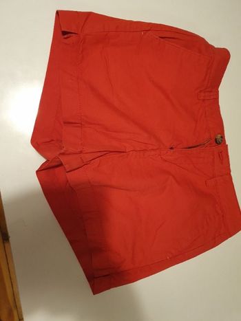 Short rouge camaïeu