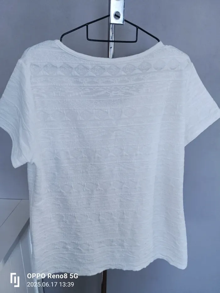 Haut blanc 42/44/46 - photo numéro 5