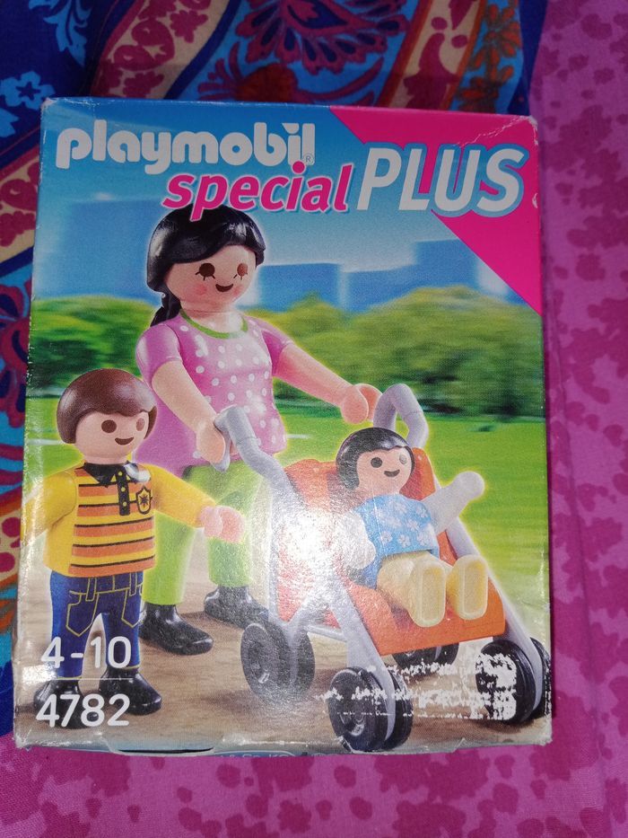 Playmobil spécial plus 4782 neuf
Maman et ses enfants en poussette - photo numéro 2