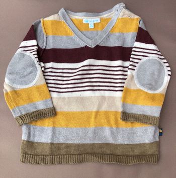 Pull col V excellent état 12 mois 1 an