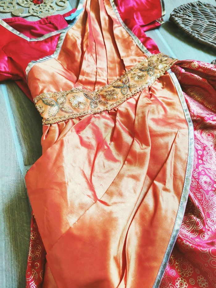 👸 Déguisement /costume robe de Princesse Cambodgienne marque Oxybul pour enfant - photo numéro 5