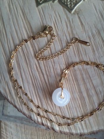 Collier jade blanc
