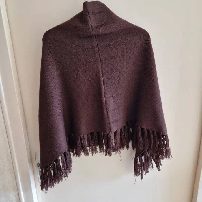 Poncho a frange marron - photo numéro 3