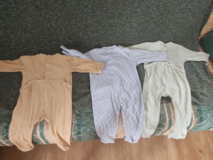 Lot de 3 pyjama 18mois - photo numéro 2