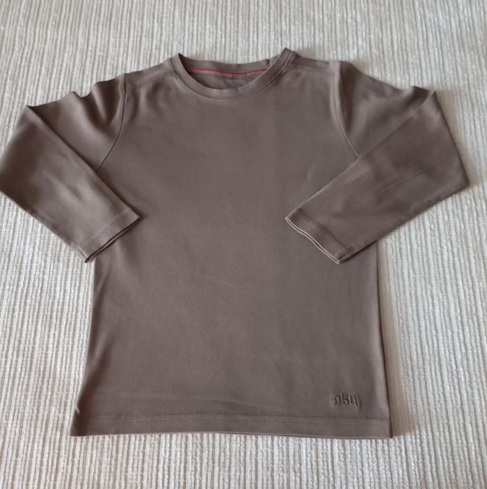 Tee shirt manches T 8 ans