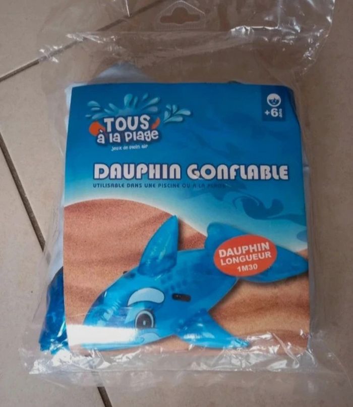 Dauphin gonflable Neuf 130cm