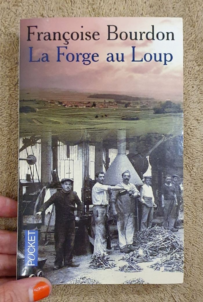 Roman de terroirs, format poche "La Forge au Loup" / Françoise Bourdon