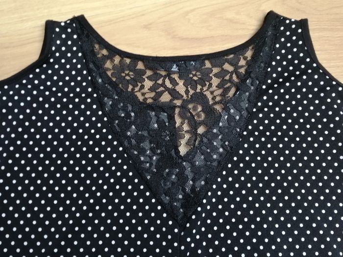 Haut noir à pois blanc Taille S - photo numéro 3