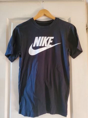 Tee-shirt Nike noir et blanc