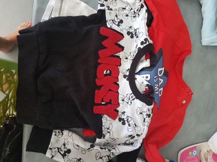 Vêtements 9-12mois - photo numéro 2