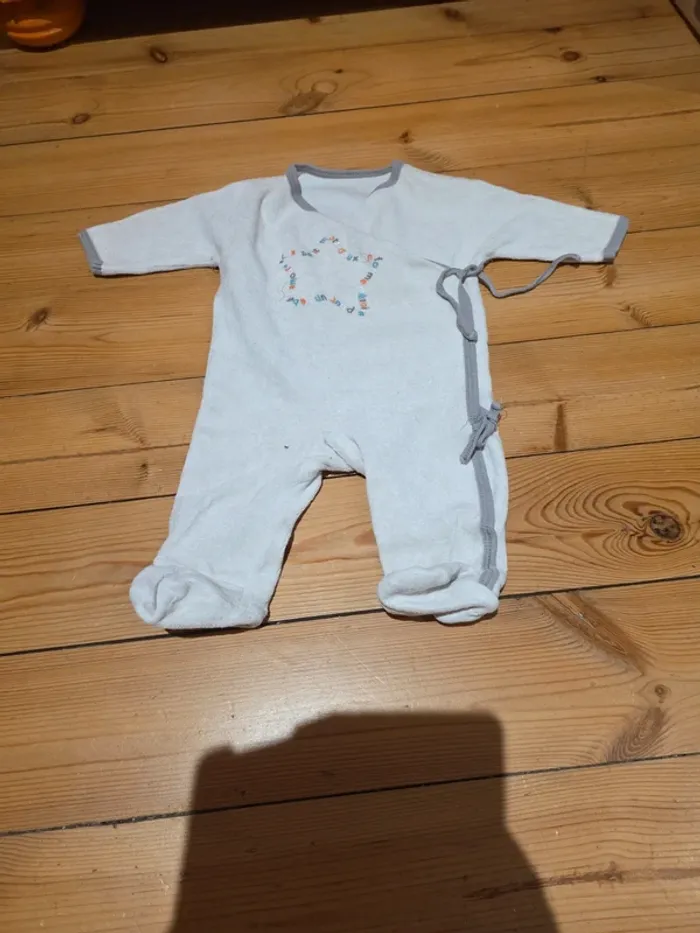 Lot de 8 vêtements diverse en 3 mois. - photo numéro 10