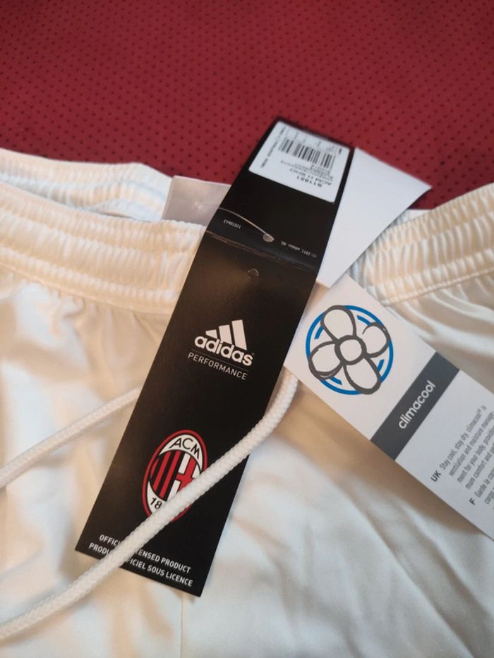 Short de foot Milan AC, Adidas Authentique Officiel taille Adulte S, Neuf - photo numéro 5