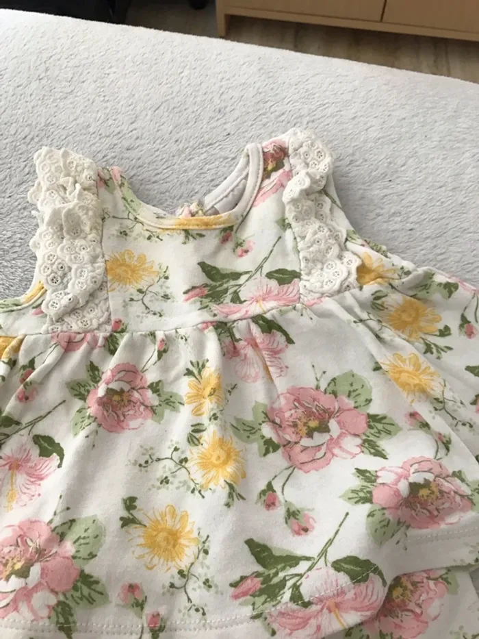 Ensemble fleuri 3-6 mois - photo numéro 2