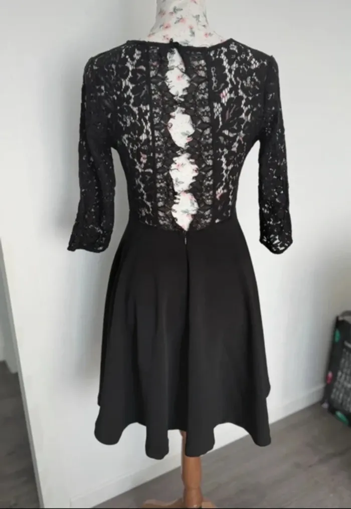 Superbe robe noire dentelle patineuse taille M - photo numéro 2